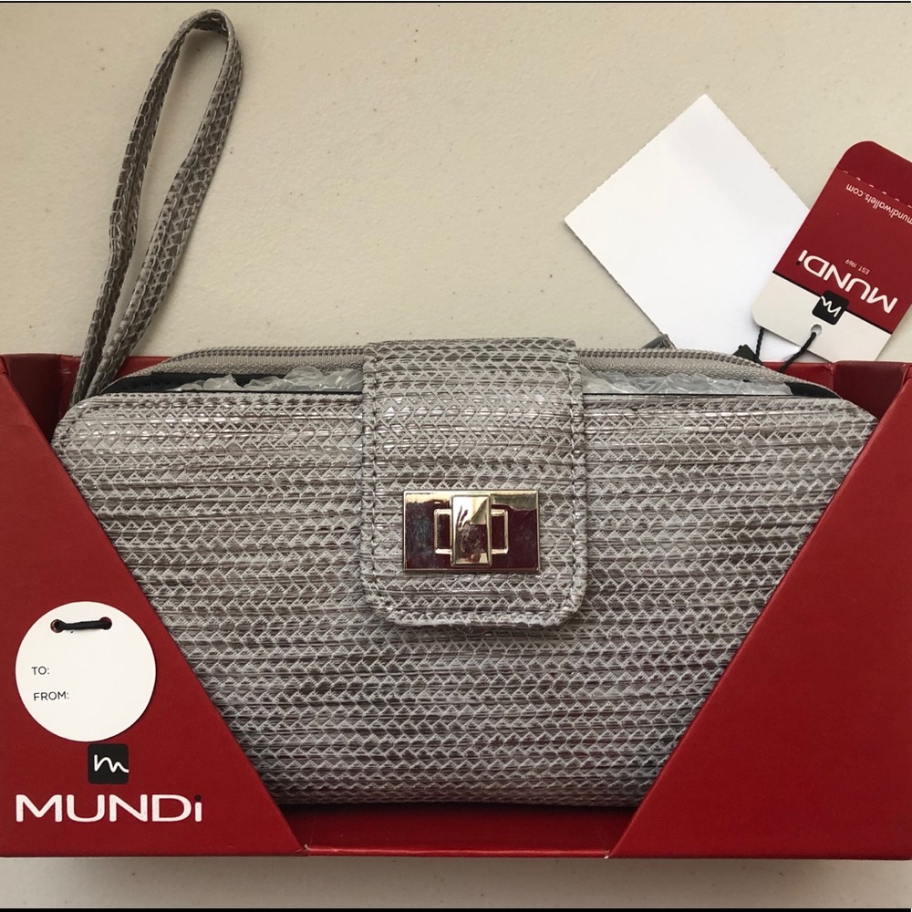 NWT MUNDI Gray/Silver Womens Clutch